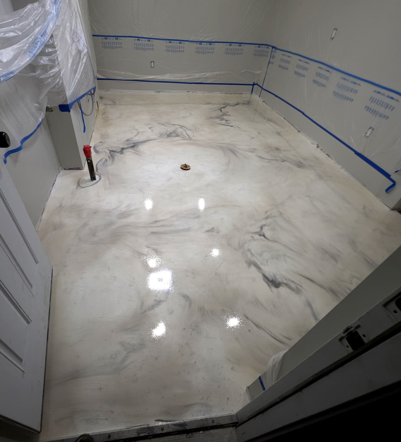 Metallic Epoxy White Marble Effect